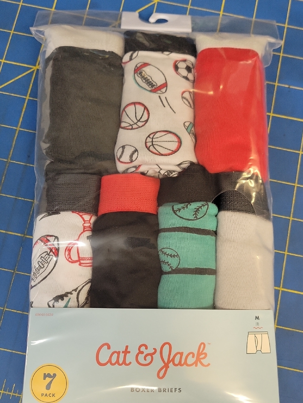 Cat & Jack Boys' 7-pack boxer briefs Sport Theme Size Medium (8) NWT